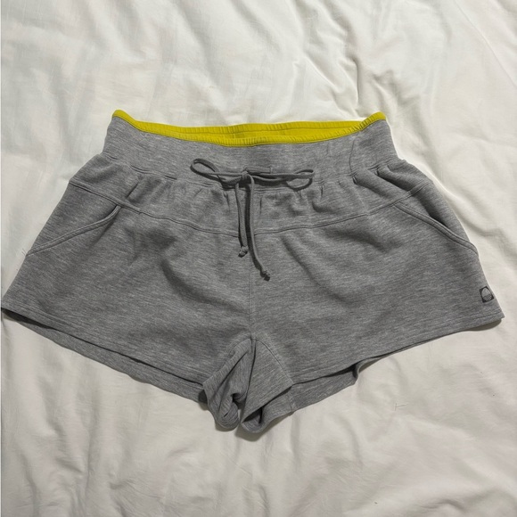 ANTHROPOLOGIE Daily Practice High Rise Drawstring Shorts | Large | Gray Pattern - Picture 5 of 15